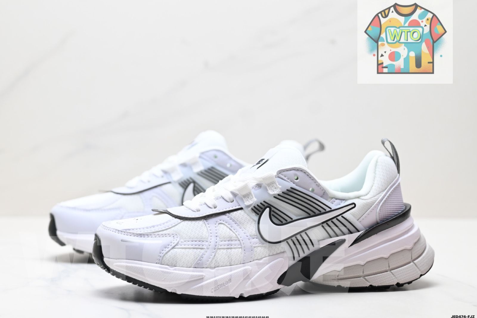 ランニングシューズ