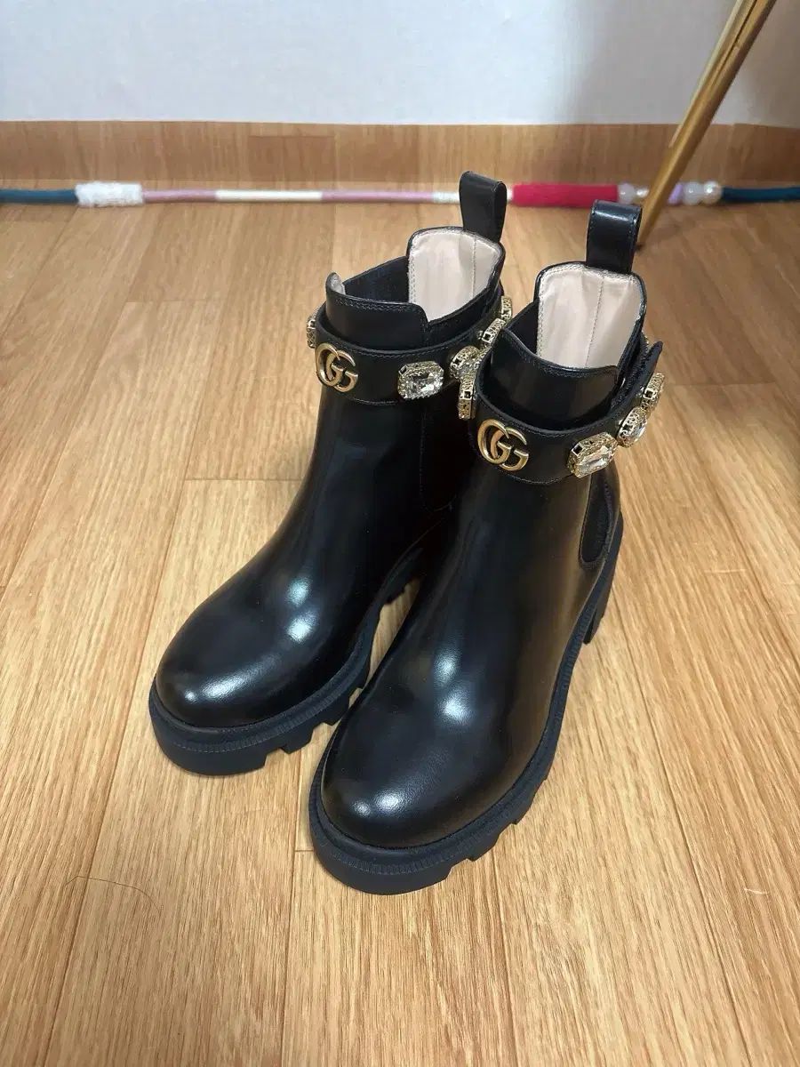 アンクルブーツ