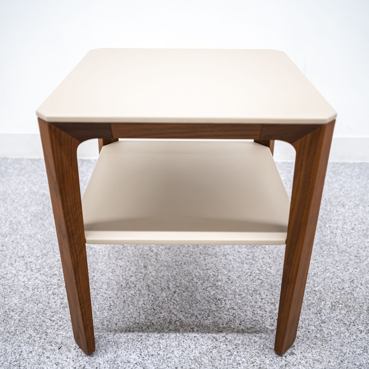 □アルフレックス□モンテベロ サイドテーブル 天板革張り込み仕様＆棚