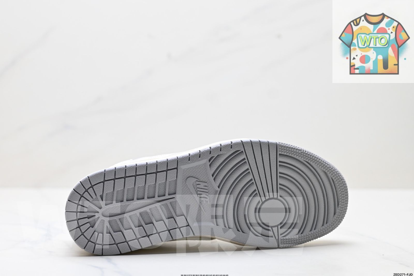  Travis Scott x Air Jordan 1 AJ トラヴィス スコット × エア ジョーダン 倒勾 TS ライトニング コラボ リバーススゥーシュ ロートップ カルチャーバスケットボールシューズ スニーカー 靴