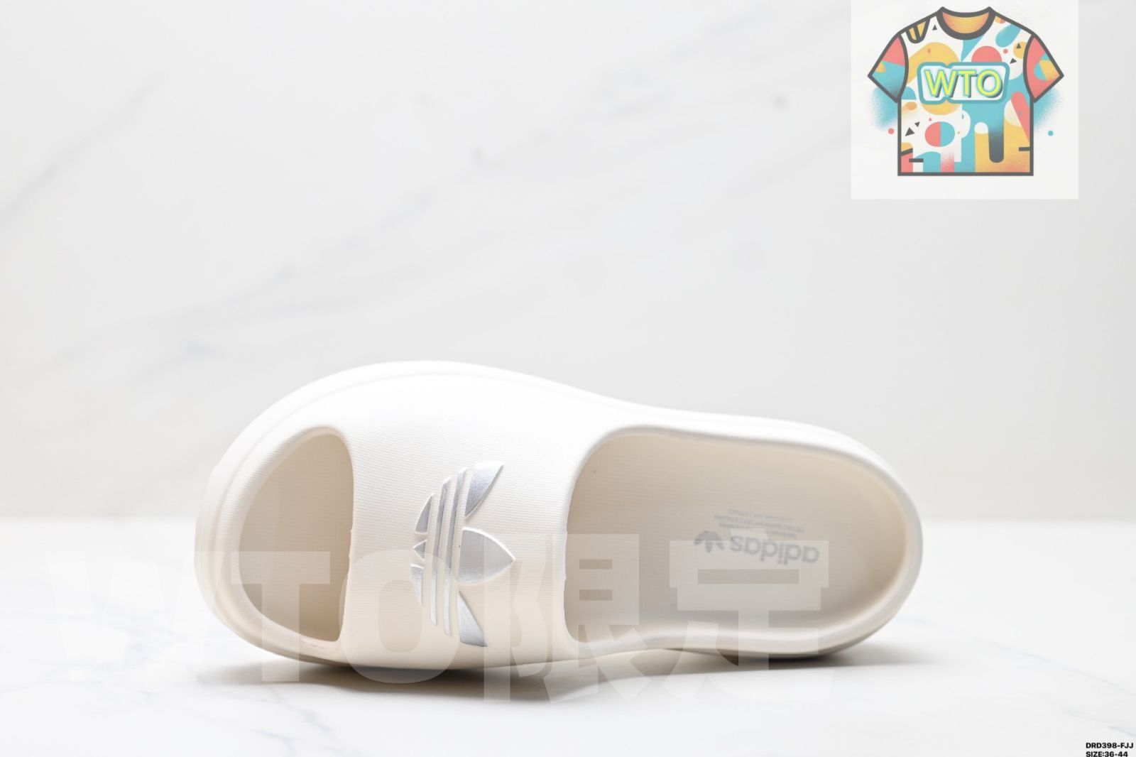 アディダス オリジナルズ アディフォム スタン 快 でユニバーサルな滑り止め防摩耗 スリッパ