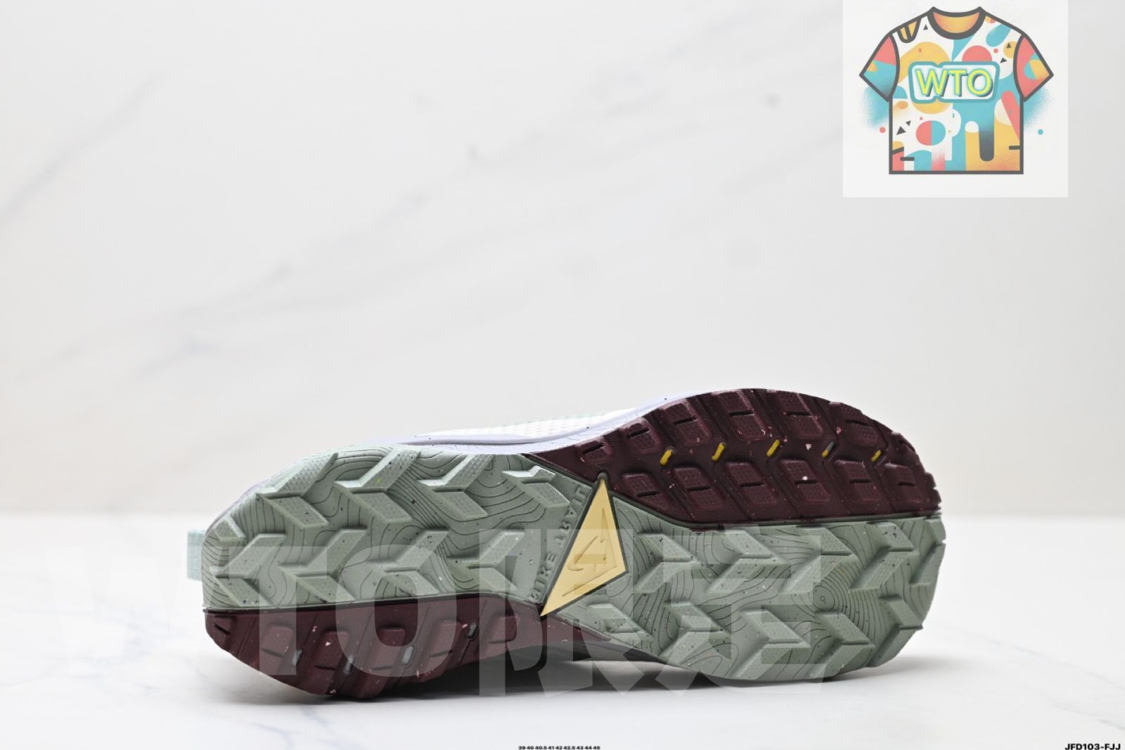 カジュアル ランニングシューズ