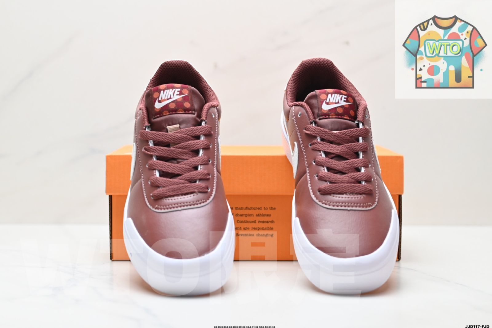 スポーツシューズ