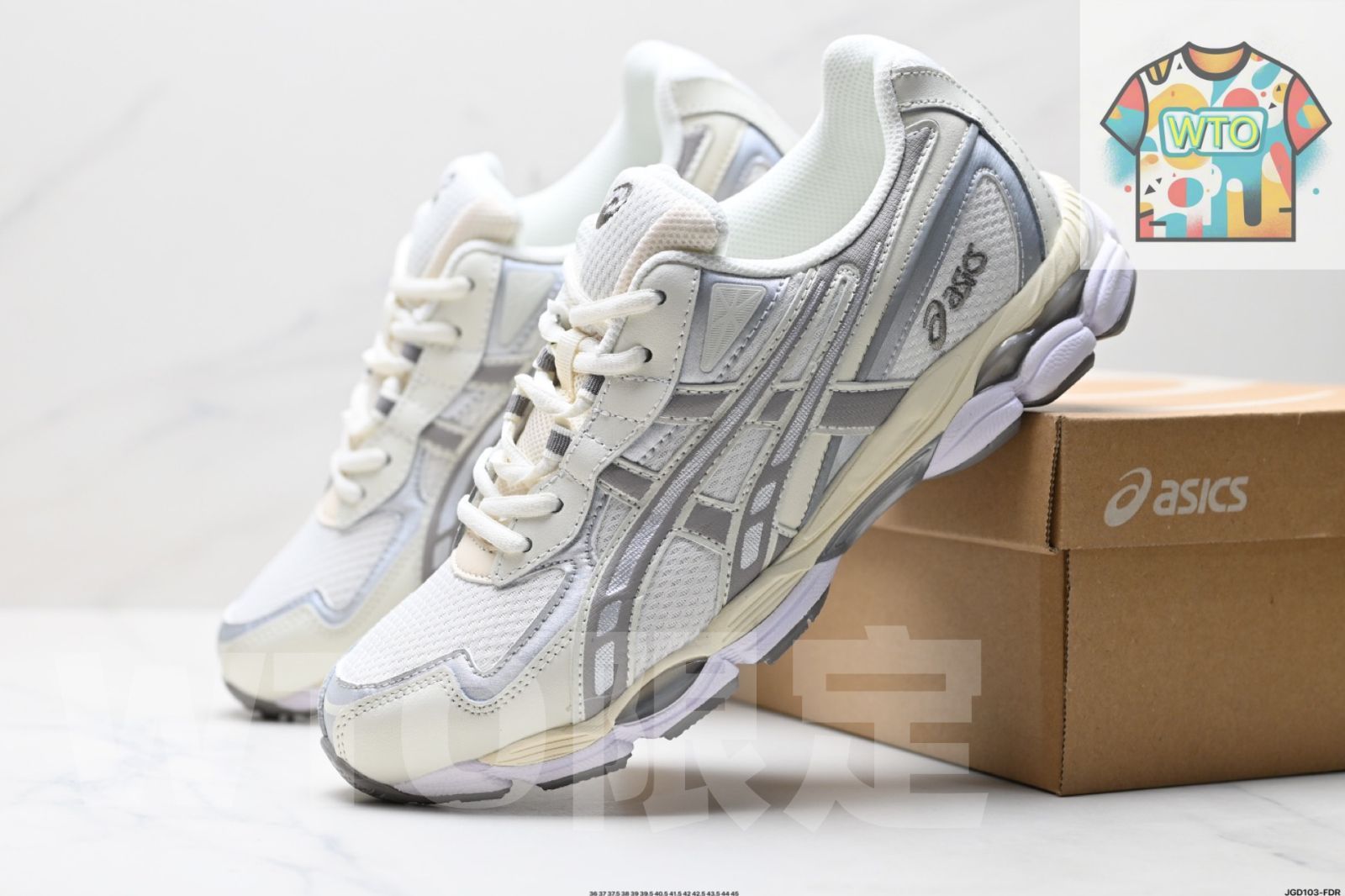 は 通気性のあるメッシュ素材と一部の合成革素材を