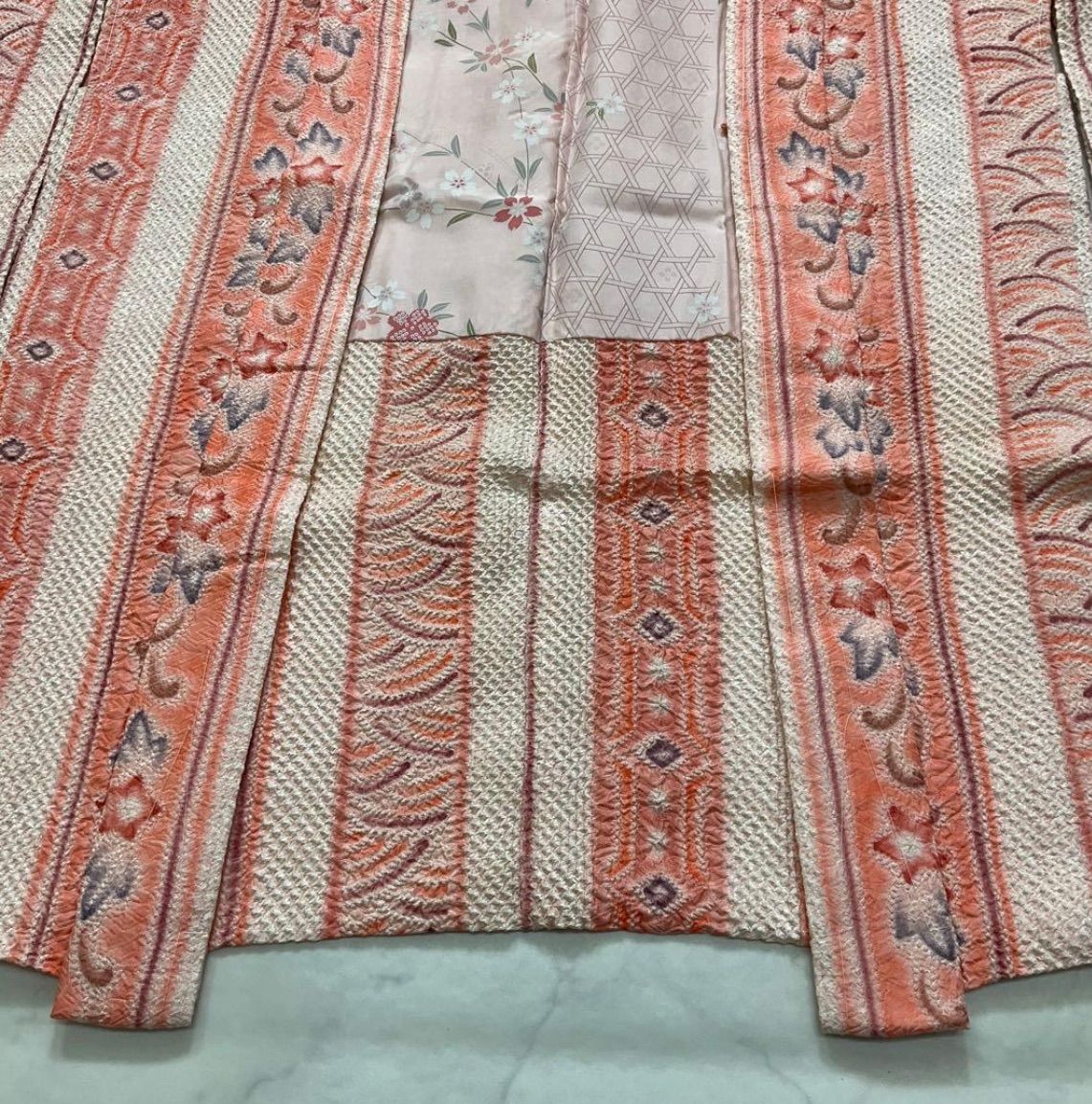  kimono one kimonoarisa 同然 日本の総手絞り 友禅 素敵な羽織 正絹 三越製 仕付け糸付き 裄62.5丈79.5 羽織 着物 浴衣