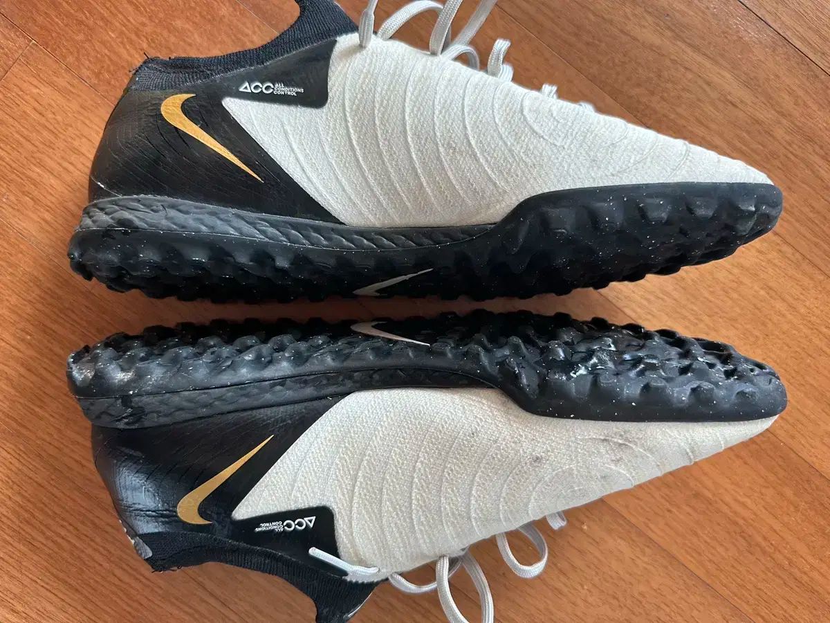 ナイキ FANTOM GX サッカーシューズ 255