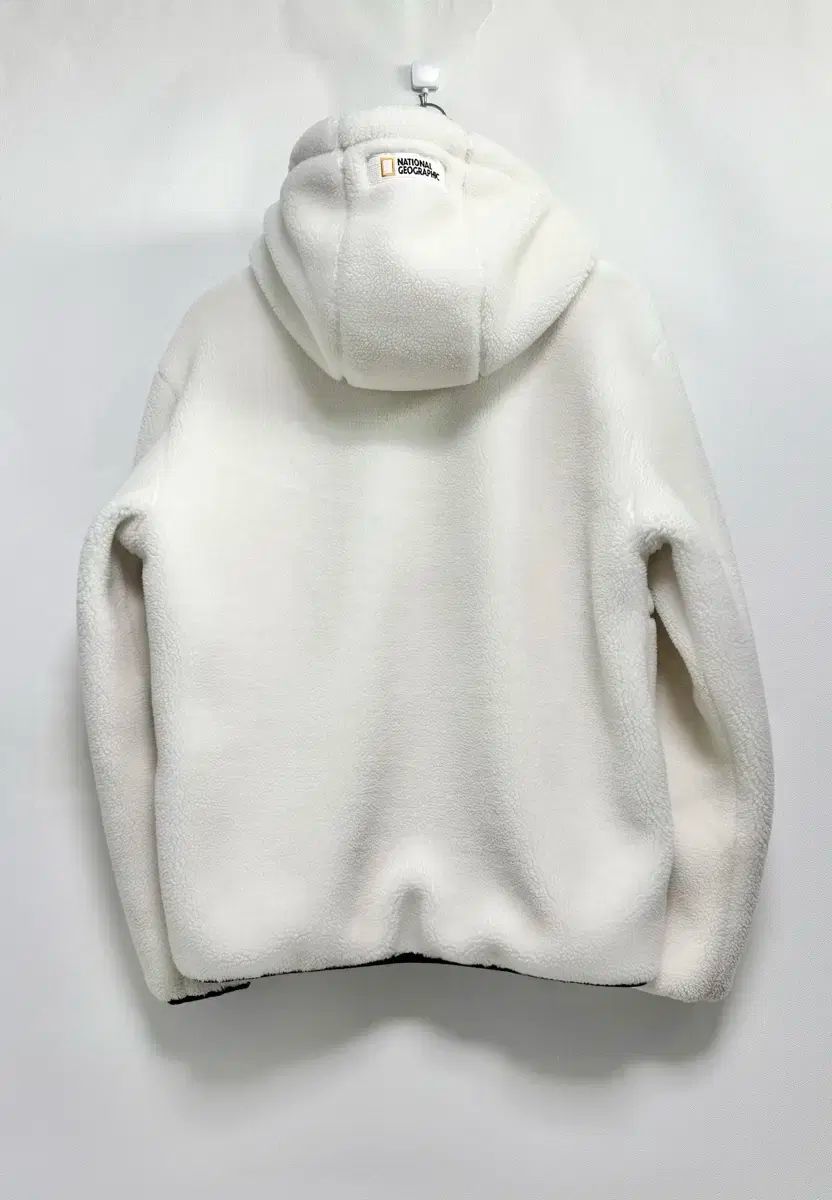 ナショナルジオグラフィック 新モデルデザイン ボア フリースジャケット 100 白