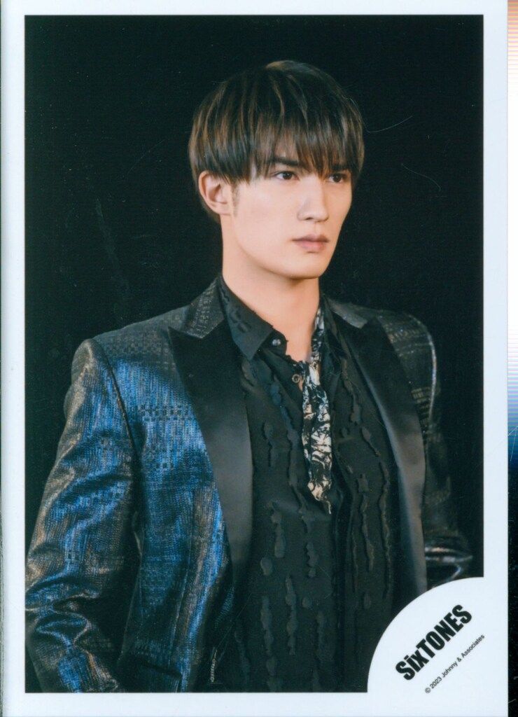 SixTONES ジェシー　公式写真 SixTONES 23年慣声の法則 ジェシー 公式写真 *1枚 - メルカリ