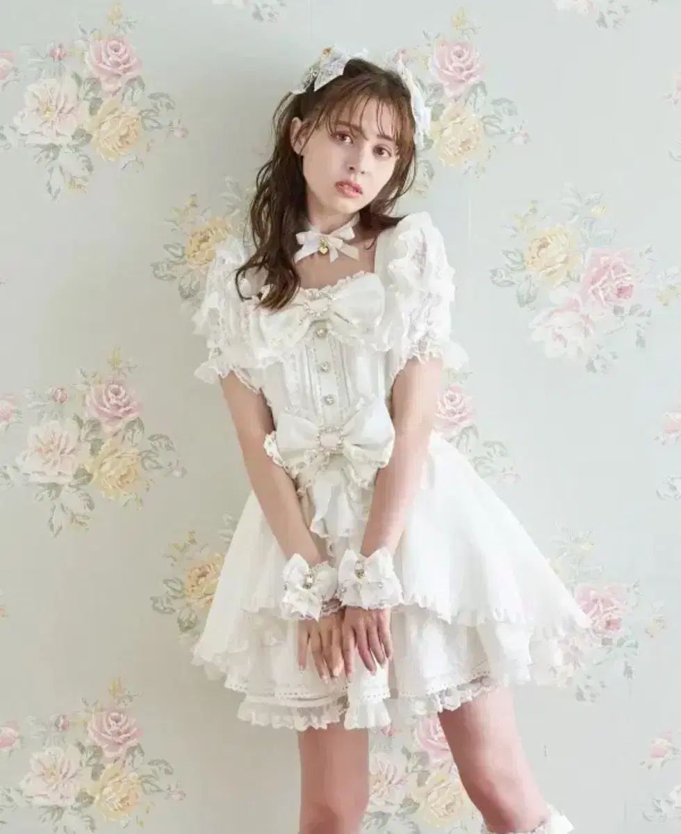 現物 リズリサ フロントカシュクール セットアップ 白