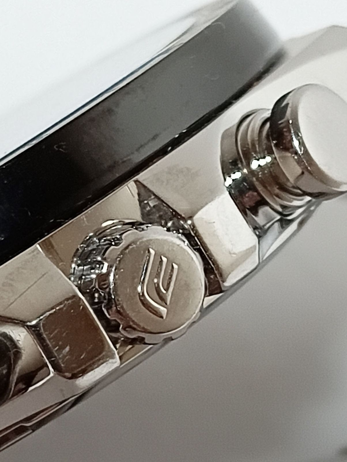 エディフィス ソーラー