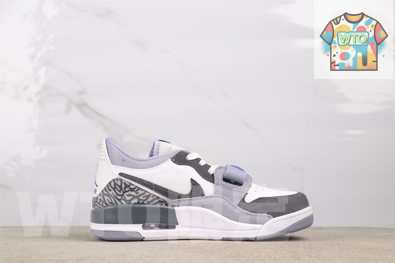 今日 エアジョーダン レガシー 312 ローカット CD 7069-108 コメットパープル