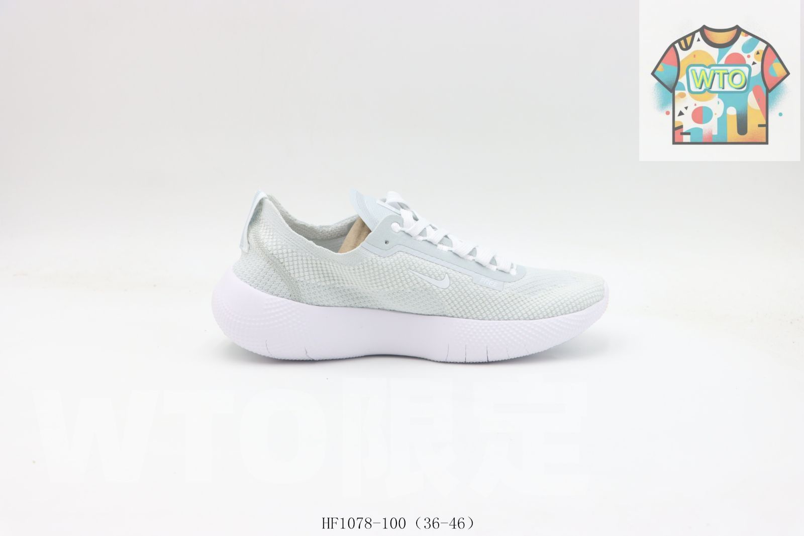 今日 ナイキ ランニングシューズ 灰白 HF 1078-100 Gray and White