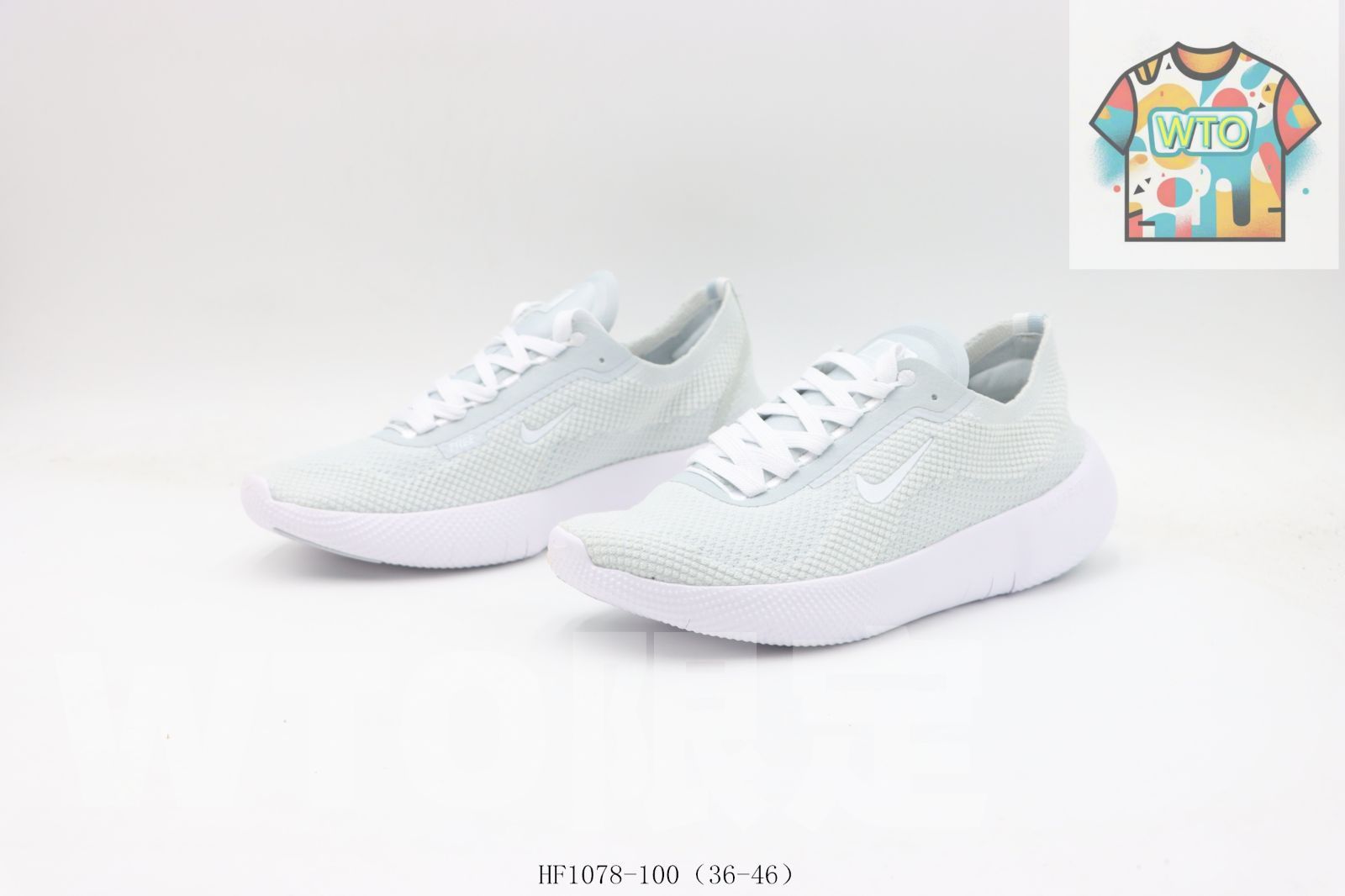  今日 ナイキ ランニングシューズ 灰白 HF 1078-100 Gray and White スニーカー 靴