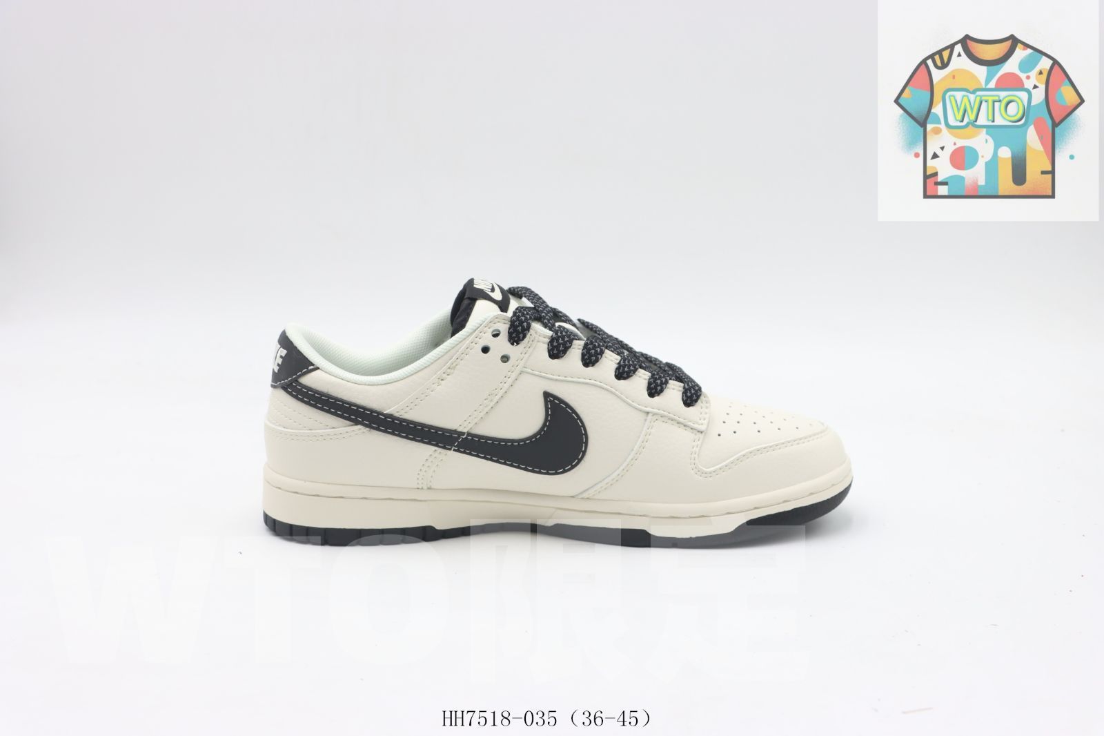 今日 ナイキ ボードシューズ 白黒 HH 7518-035