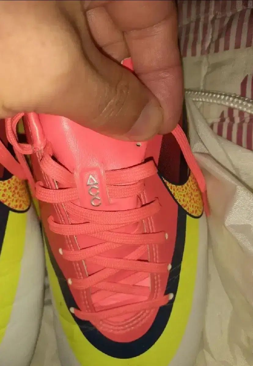 ナイキ 最 サッカーシューズ 255-260