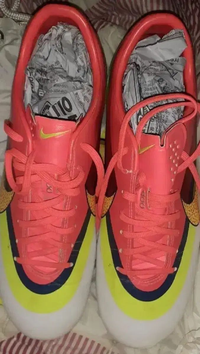 ナイキ 最 サッカーシューズ 255-260