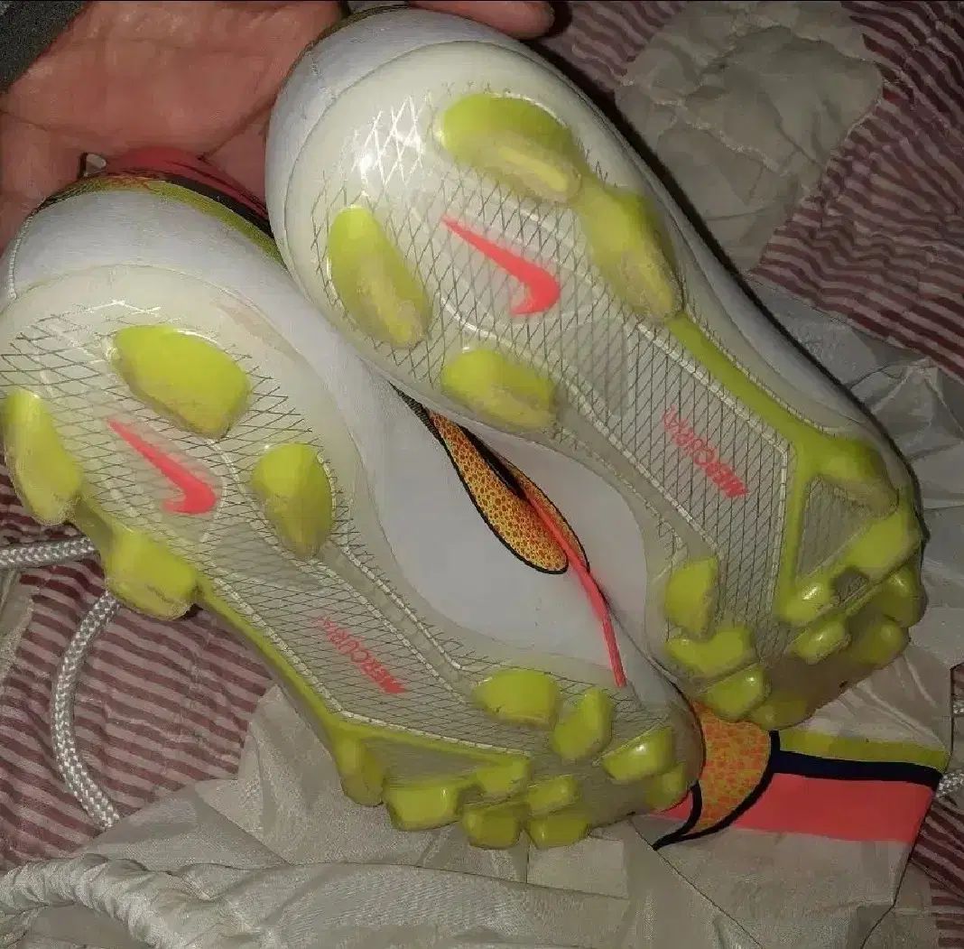 最 サッカーシューズ