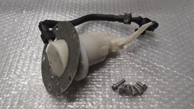 ジグサー150 NG 4 BG 101 xxx の 燃料ポンプ