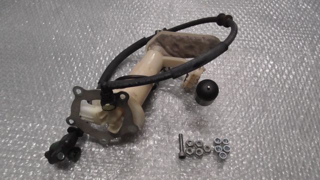 アドレスV 50 CA 4 BA 100 xxx の 燃料ポンプ