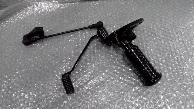 レブル250 MC 13 の ステップ 左 シフトペダル 傷