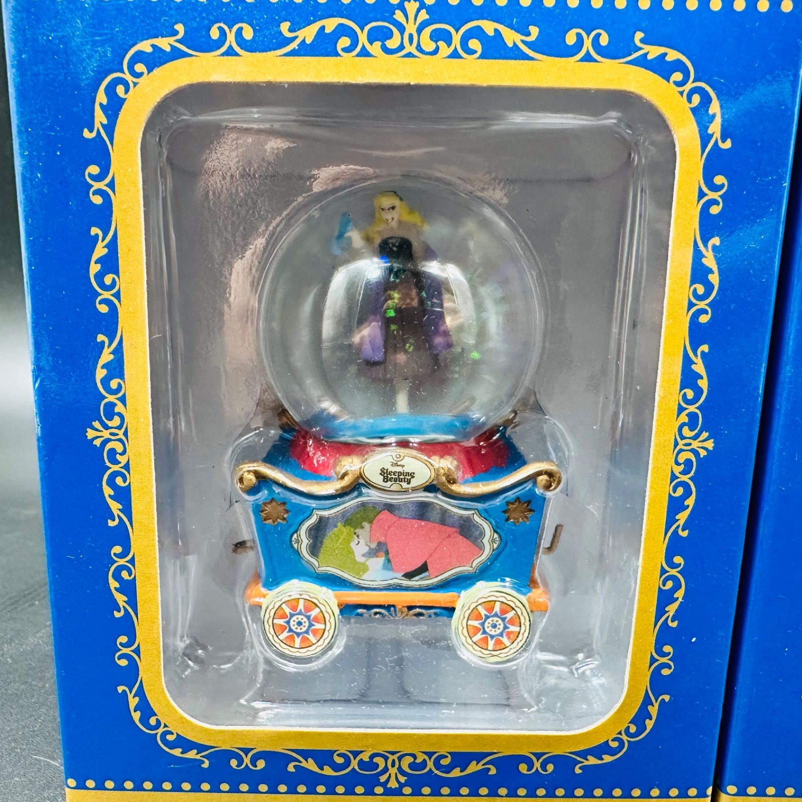 ディズニー スノードーム まとめ売り 白雪姫 オーロラ姫 - メルカリ