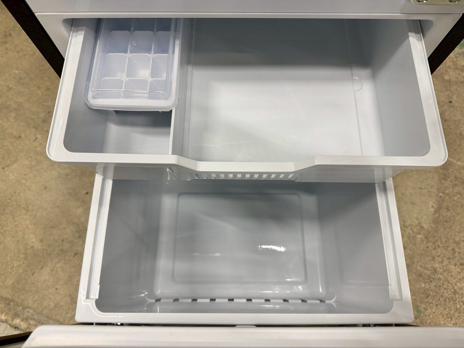 大阪送料無料☆3か月保障付き☆冷蔵庫☆ハイセンス☆2ドア☆2024年☆HR