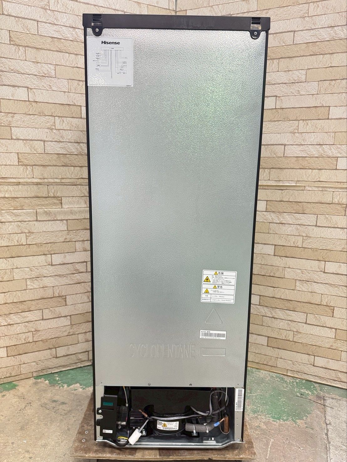 大阪送料無料☆3か月保障付き☆冷蔵庫☆ハイセンス☆2ドア☆2024年☆HR