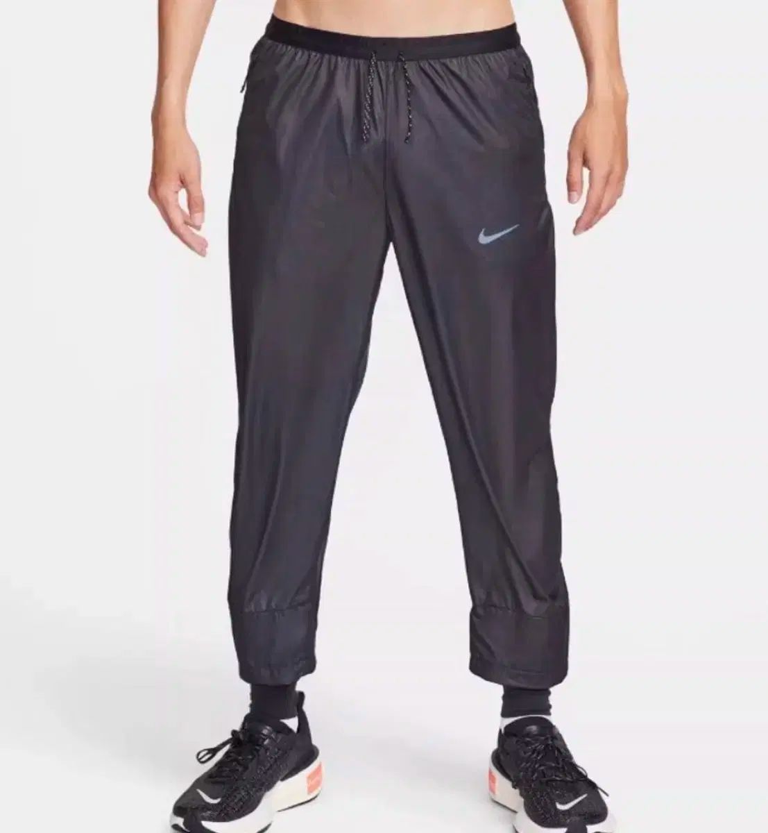 ナイキ ディヴィジョン フェノム ランニング ズボン