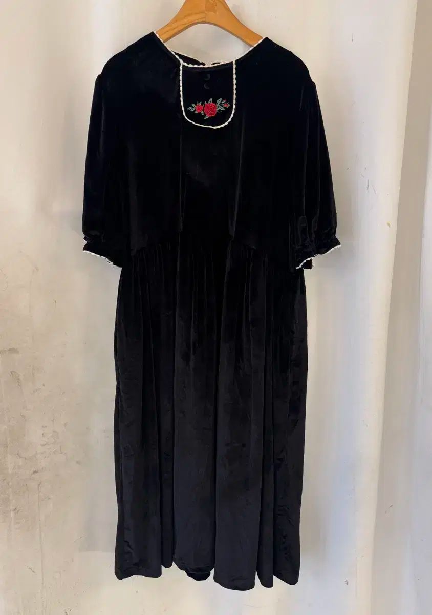 FLO ベルベット ドレス 77まで