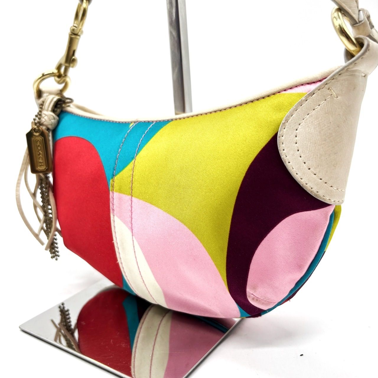 良品】 coach y2k multicolored big signature canvas chain accessory 