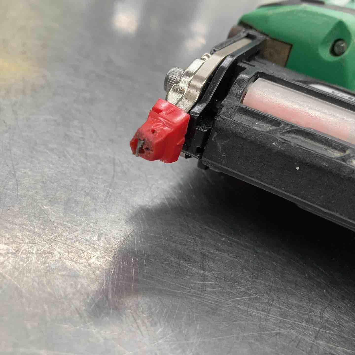 日立工機 コードレスピンネイラ