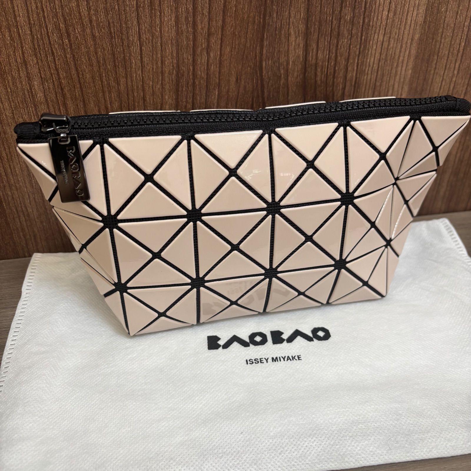 BAOBAO バオバオ イッセイミヤケ クリーム ポーチ セカンドバック