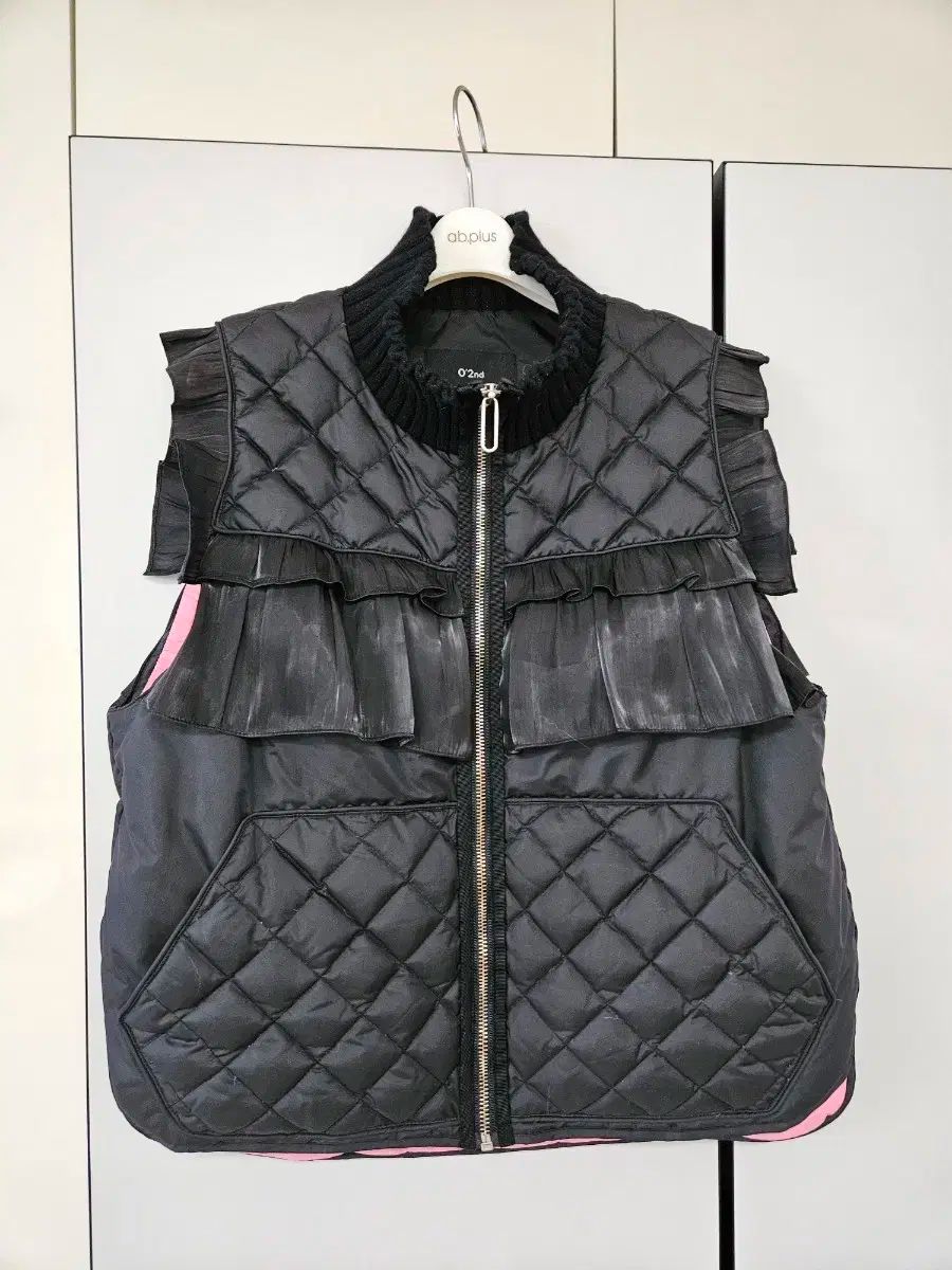O 2nd ブラック キルティング グースダウン ベスト