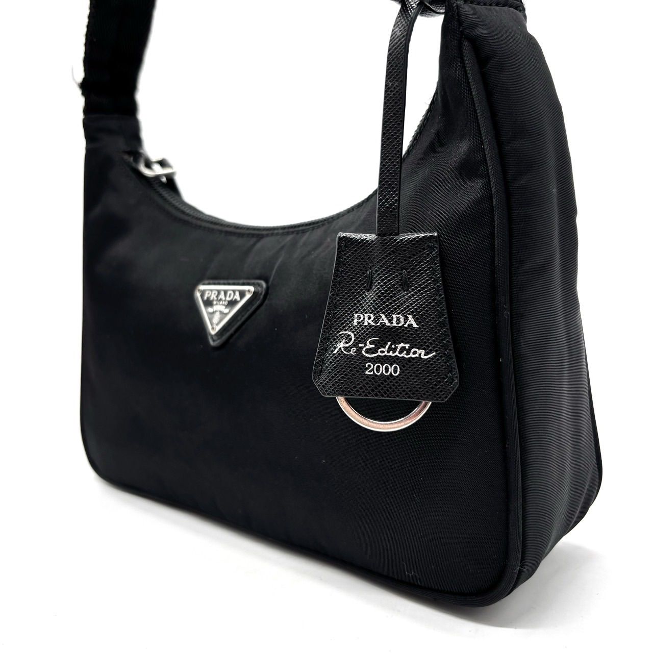 良品】 PRADA y2k Re-edition nylon triangle plate black unisex 