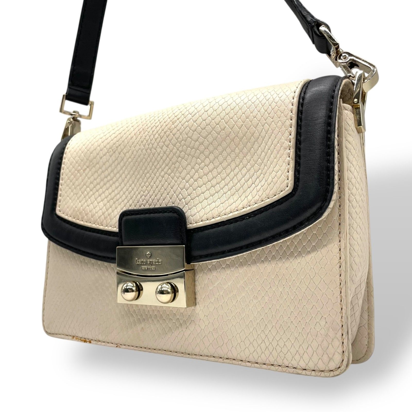 ケイトスペード Kate Spade 2WAY ショルダーバッグ 型押し レザー ホワイト 白 ブラック 黒 バイ 上品 レディース S81