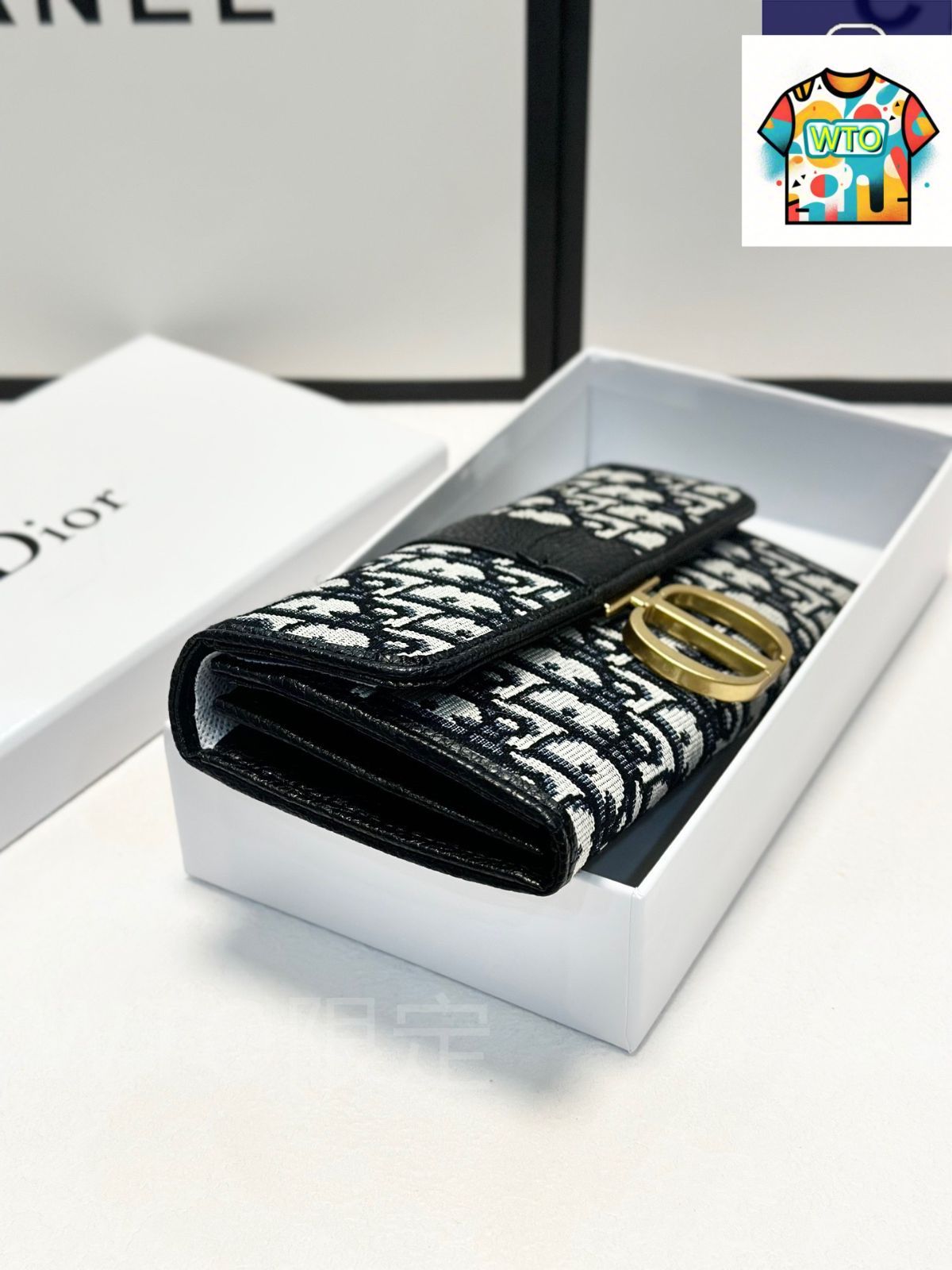 今日 Dior ディオール レディースウォレット 布と頭層牛皮製 内装収納充実のファッショナブルデザイン