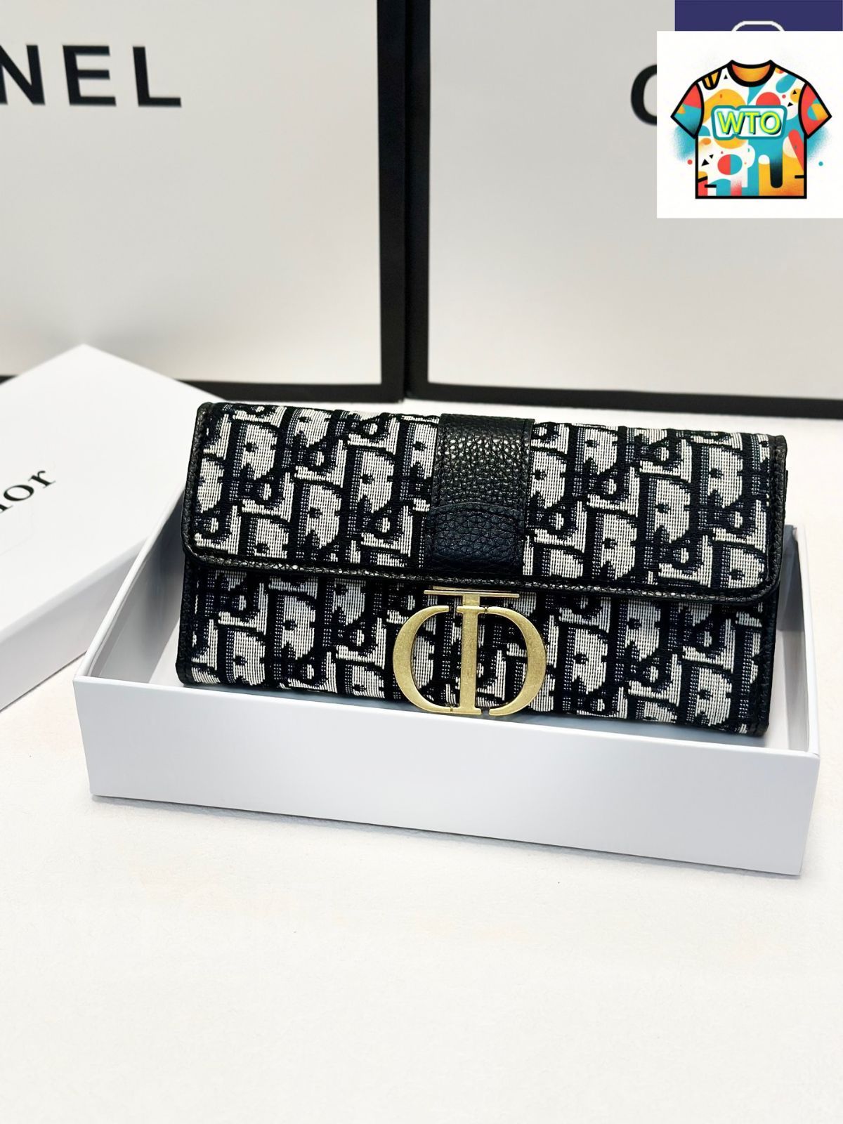 今日 Dior ディオール レディースウォレット 布と頭層牛皮製 内装収納充実のファッショナブルデザイン