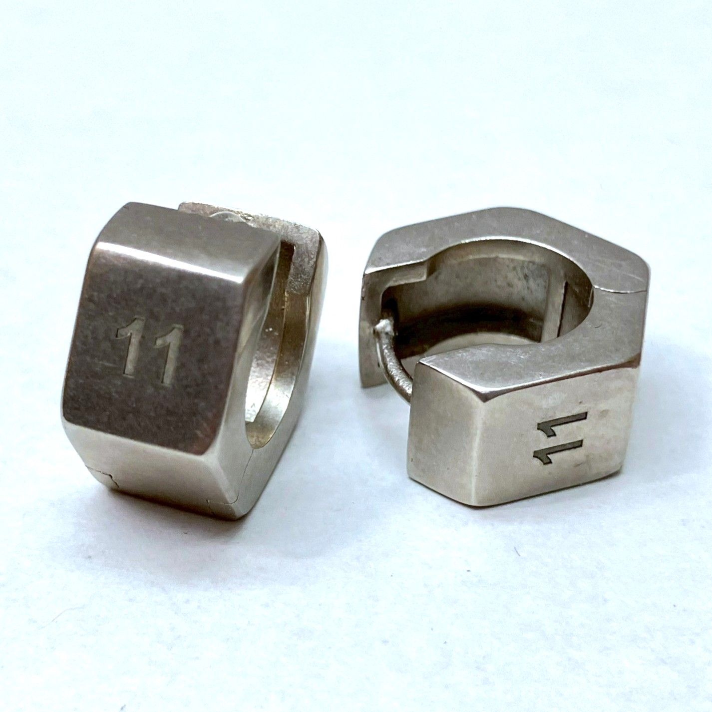 01w-5641 メゾン マルジェラ MAISON MARGIELA ナット 六角 フープピアス SM0VG0018-SV0272-951 箱 両耳用 ピアス 品