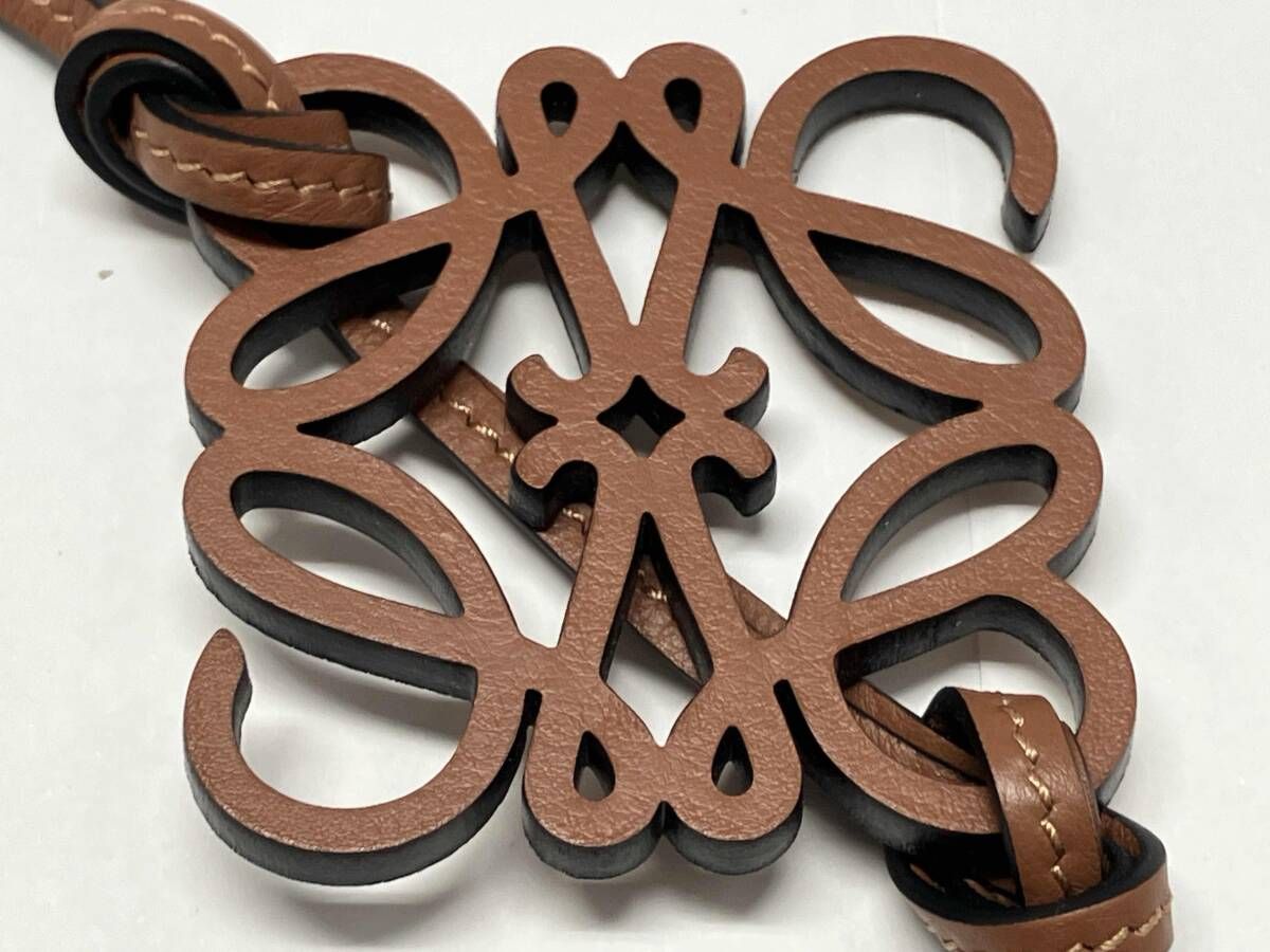 LOEWE アナグラム バッグチャーム レザー ブラウン キーリング付 ロエベ 保存袋付き