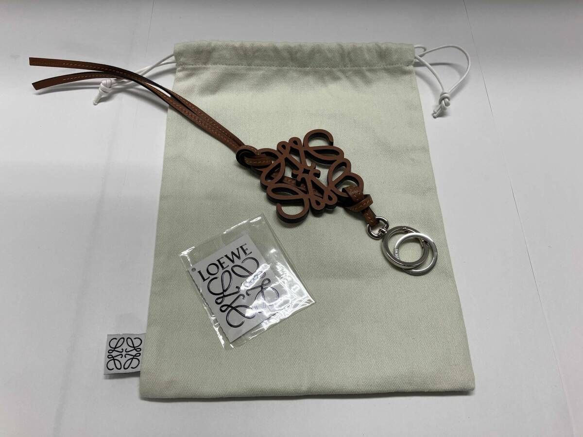 LOEWE アナグラム バッグチャーム レザー ブラウン キーリング付 ロエベ 保存袋付き
