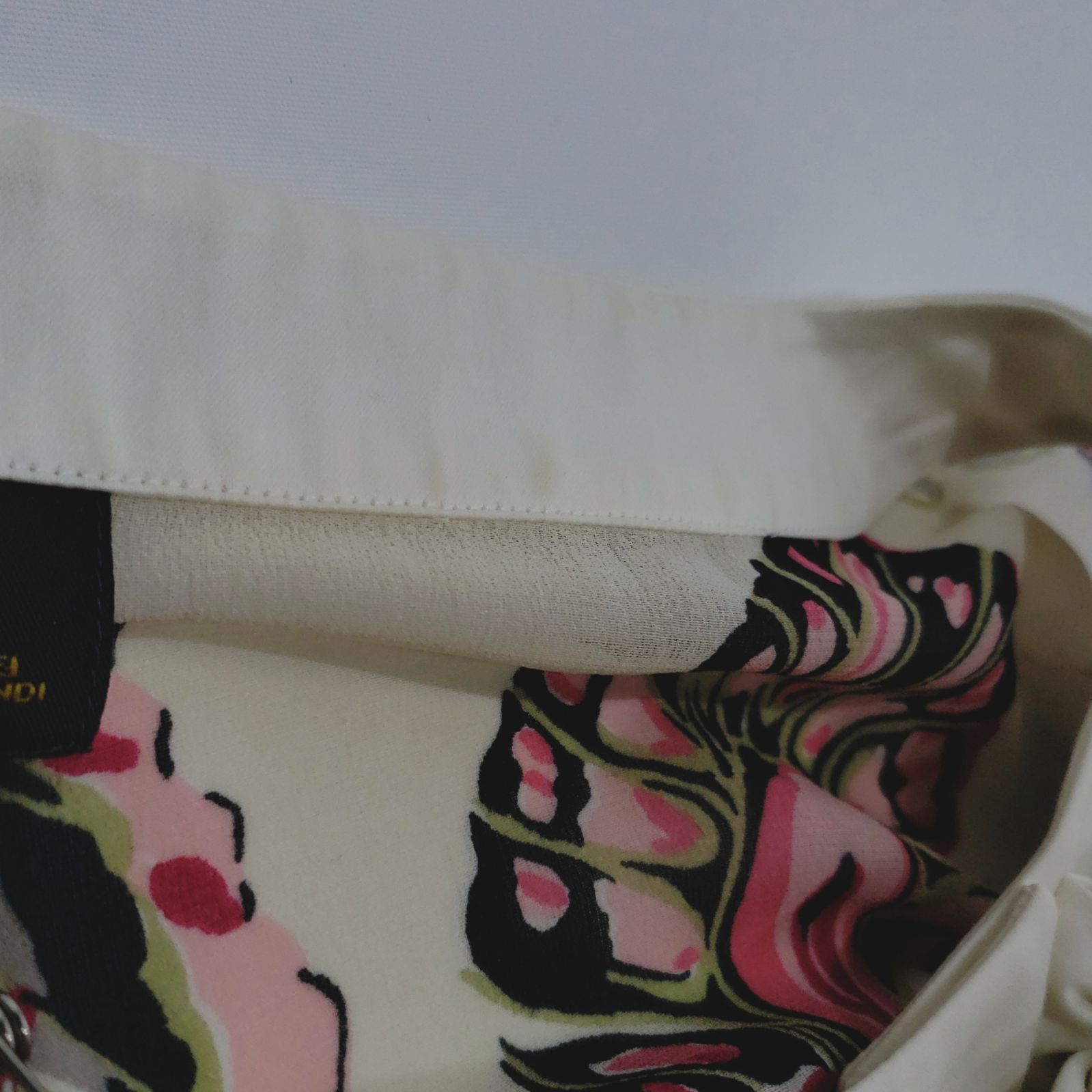 美品【FENDI】フェンディ シルク100% ブラウス フェザープリント