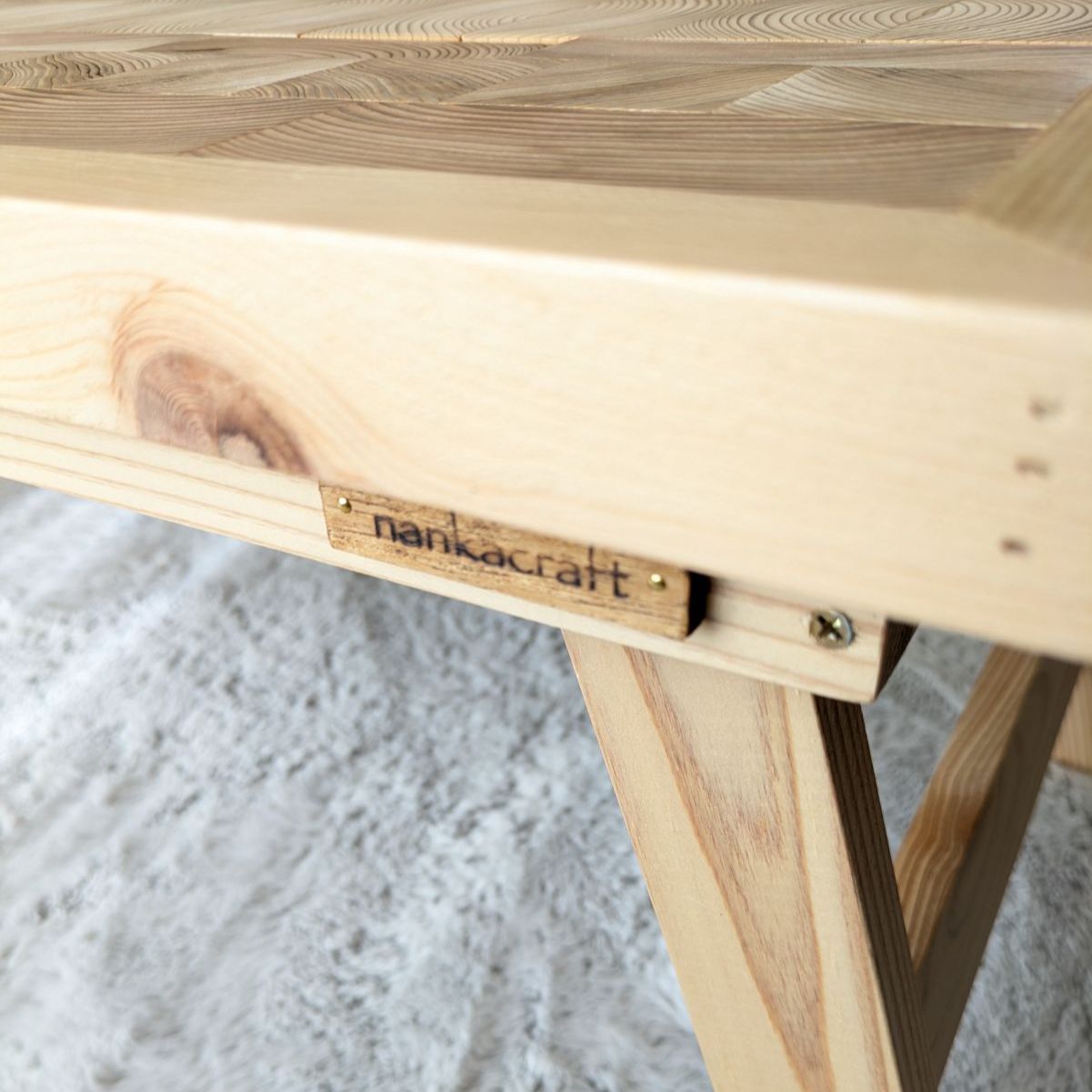 年輪ふんだん折りたたみテーブル