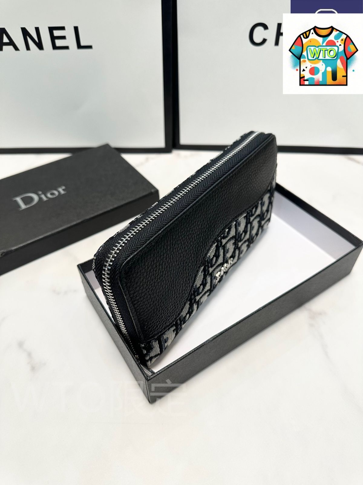 今日 Dior ディオール シングルジッパー小型ポーチ 表裏とも頭層牛皮で製作