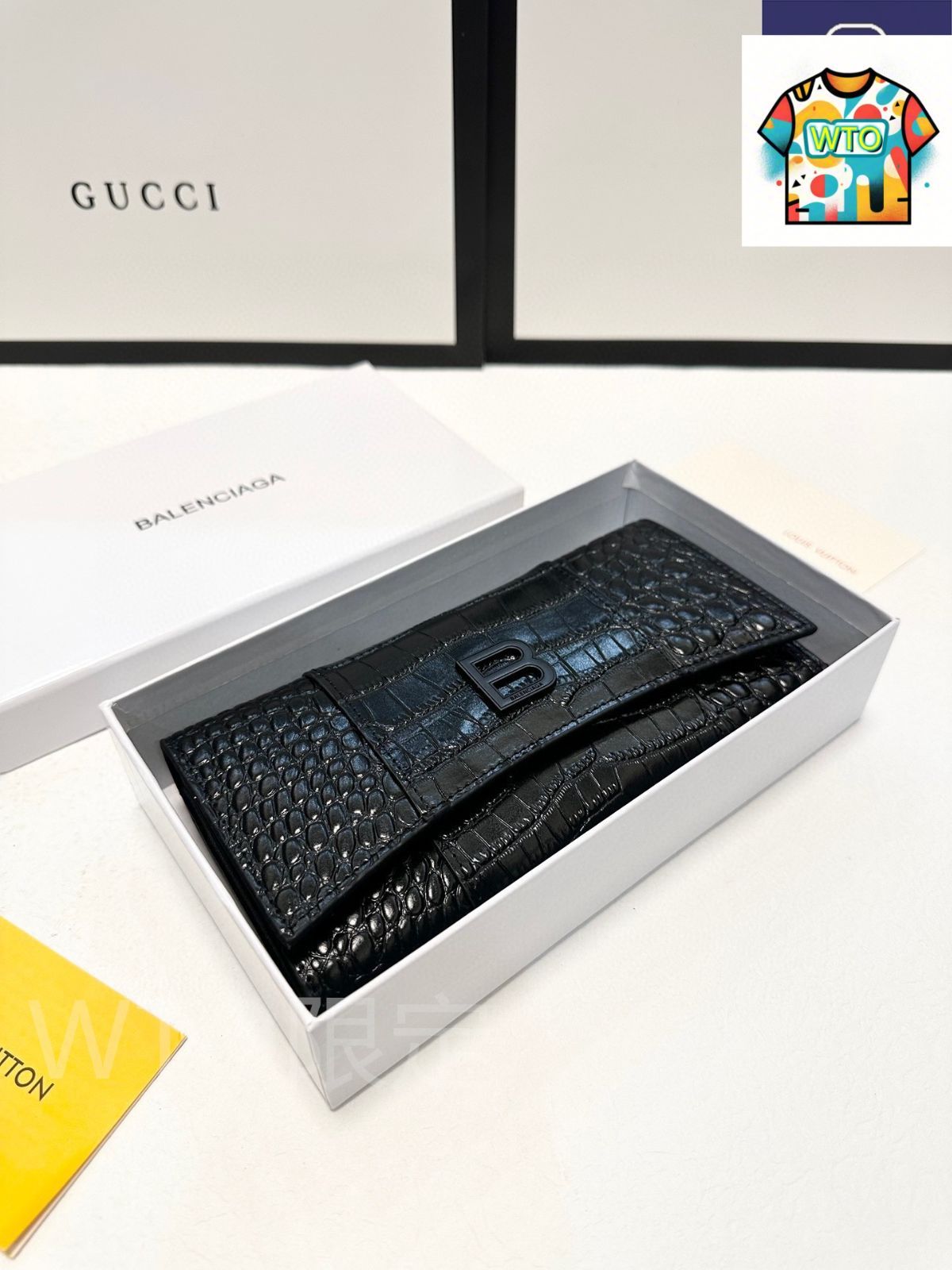 今日 Dior ディオール 二つ折りウォレット 牛皮で仕上げ耐磨耗耐久性に優れ触感良好