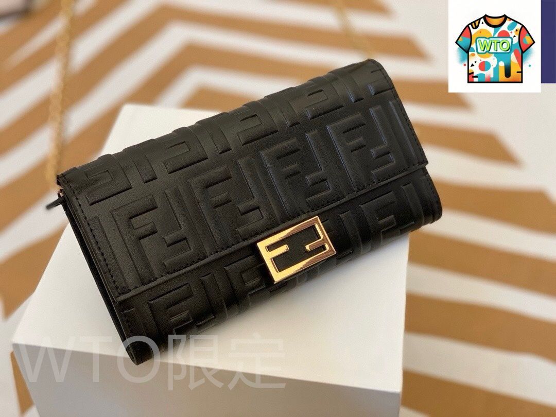 今日 Fendi フェンディ クラシック肩掛けシリーズ 輸入牛皮と海外特注キーホルダー金具を採用し 油 仕上げが精巧