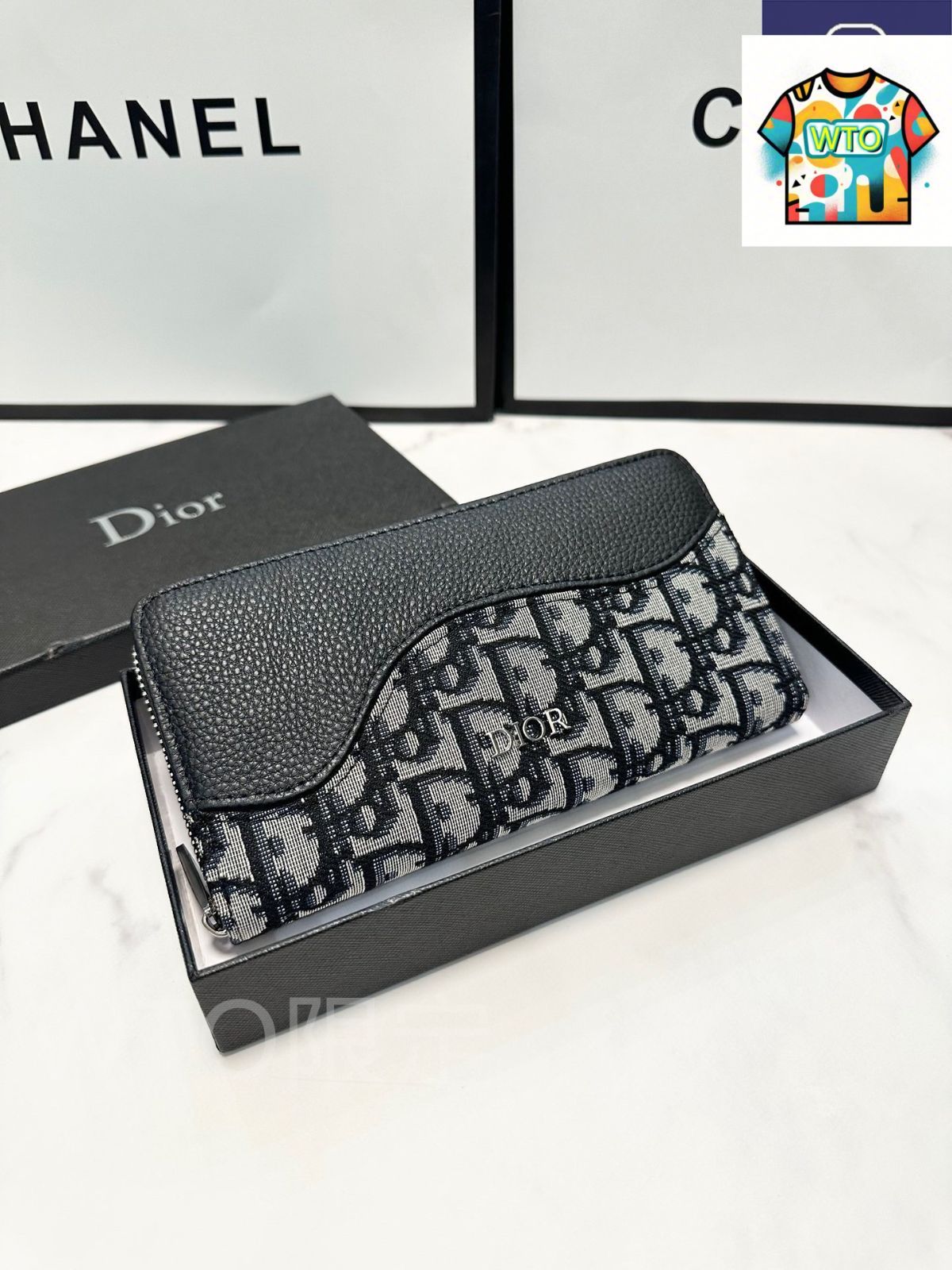 今日 Dior ディオール シングルジッパー小型ポーチ 表裏とも頭層牛皮で製作