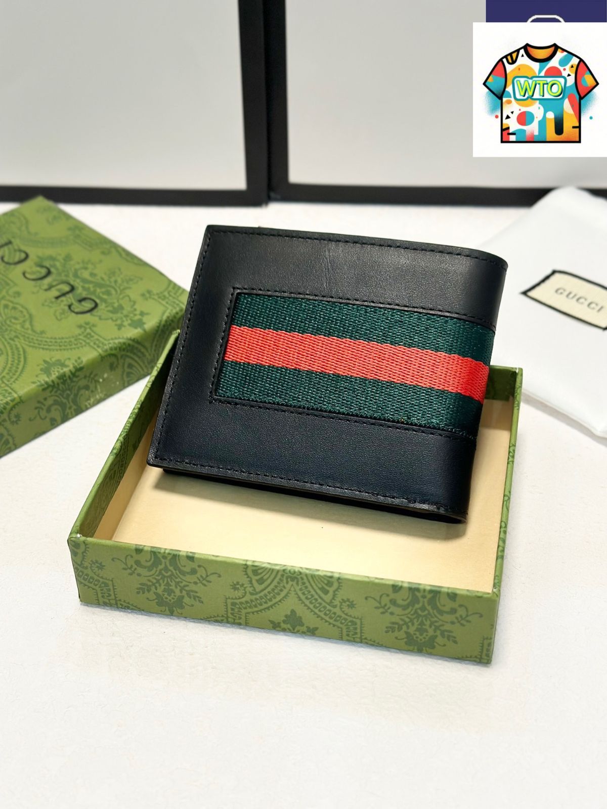 今日 Gucci グッチ 短款二つ折りシリーズ 一比一牛皮で触感に優れシンプル 感がある