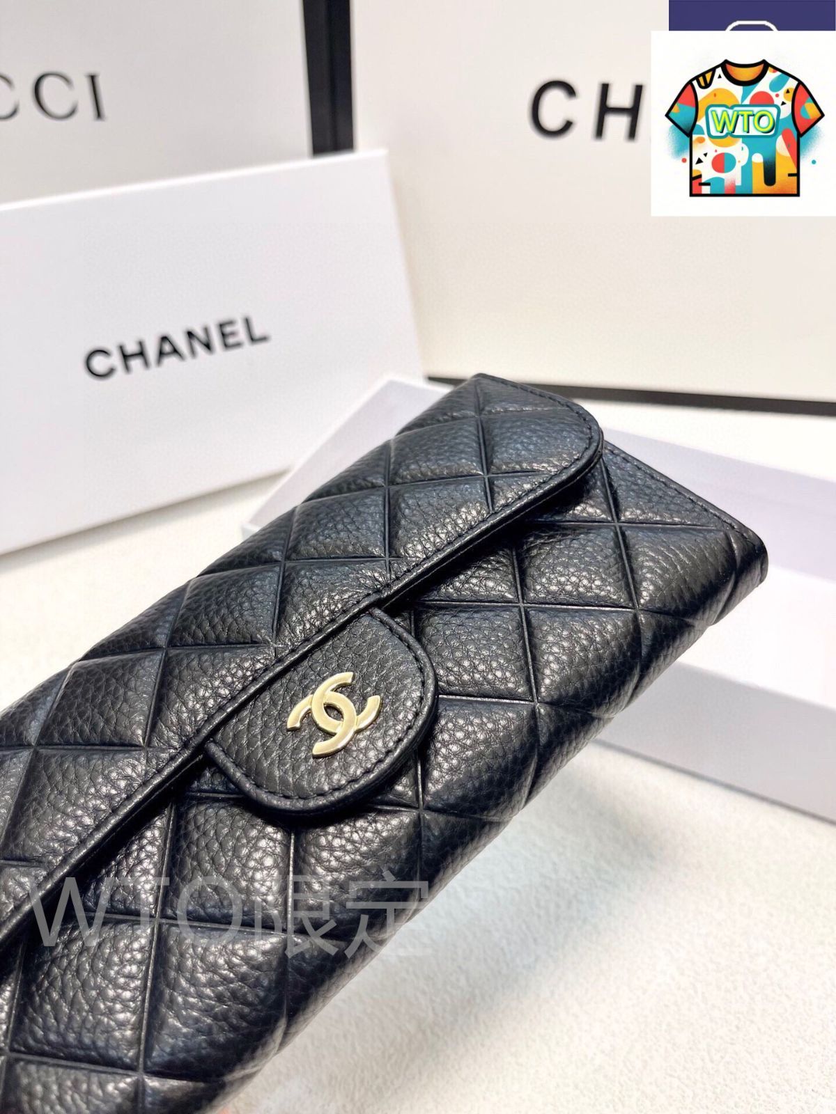 今日 Chanel シャネル クラシック二つ折りシリーズ 牛皮で作り精巧耐久性に優れ触感にも優れる エコ梱包 財布 