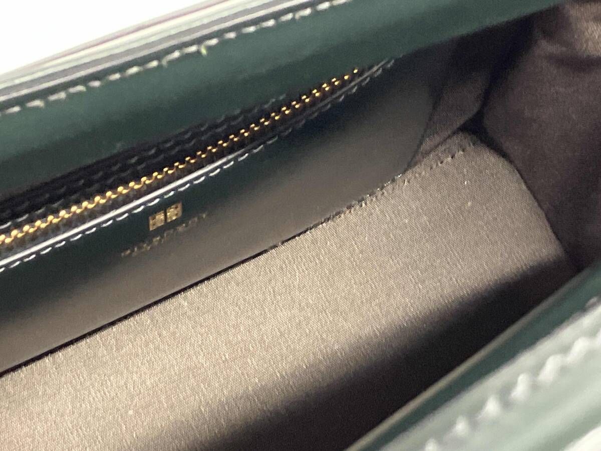 ショルダーバッグ