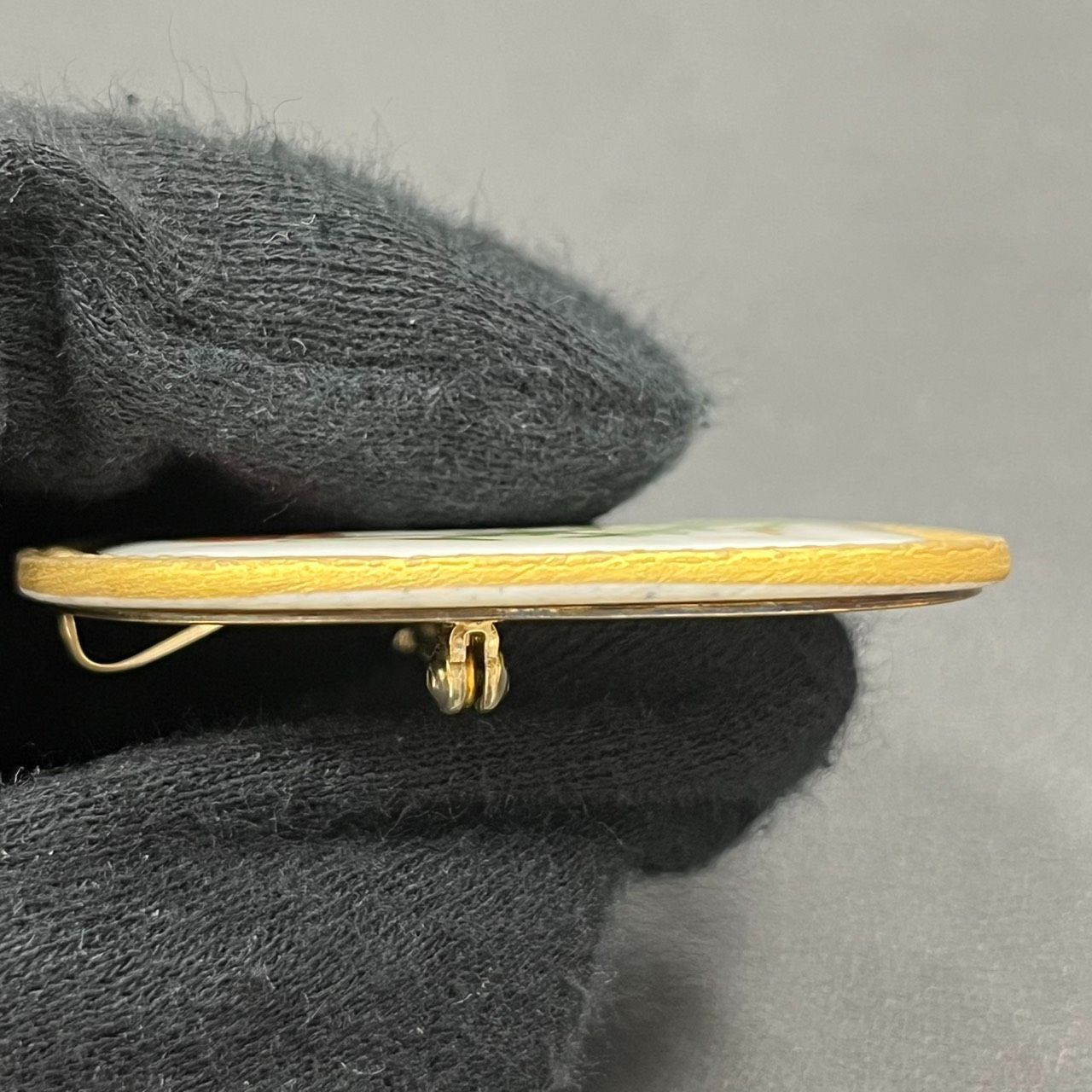 ロイヤルコペンハーゲン　ブローチ　フローラダニカ ロイヤル コペンハーゲン＞「フローラ ダニカ」の世界 | 三越伊勢丹